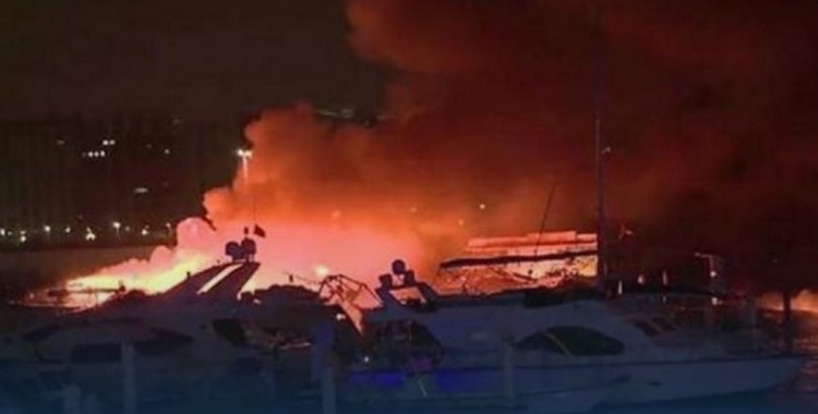 fire-in-yas-marina-abu-dabi.jpg