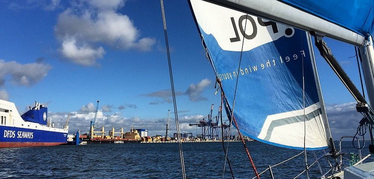 stolknovenie-sudov-v-klaipedskom-portu.jpg