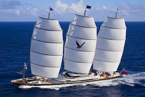 Парусная яхта Maltese Falcon