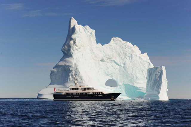 Безопасное путешествие на яхте во льдах