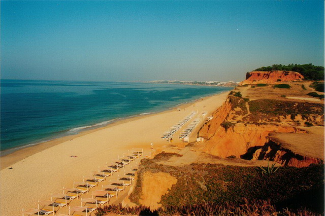 Популярные пляжи Португалии - Falesia Beach