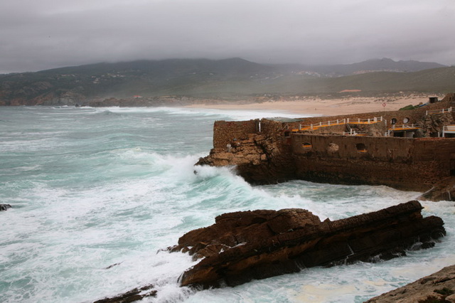 Лучшие пляжи Португалии - Guincho Beach