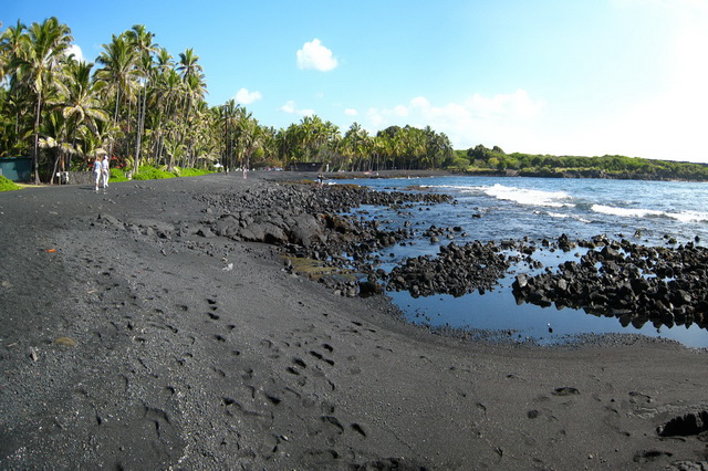 Гавайские пляжи с чёрным песком