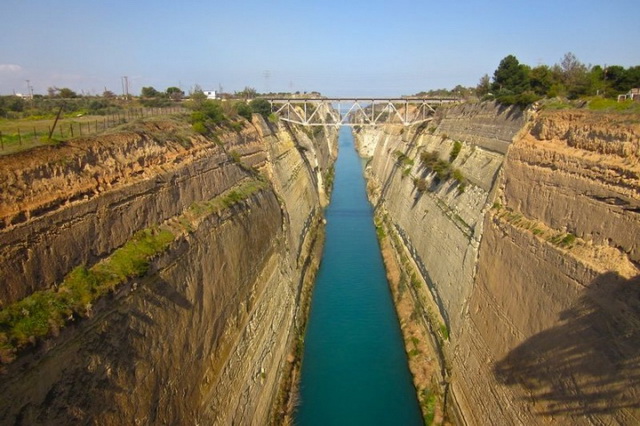 Коринфский канал многие века существовал лишь как нереализованный проект