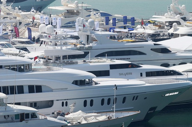 dubai-international-boat-show-06.jpg