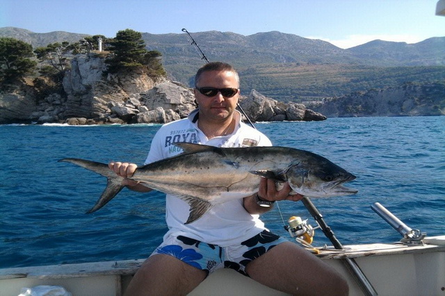 Морская рыбалка в Черногории