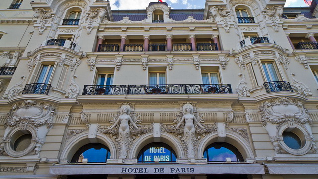 Лучший отель Монако - отеля Hotel De Paris с баром Le Bar Américain