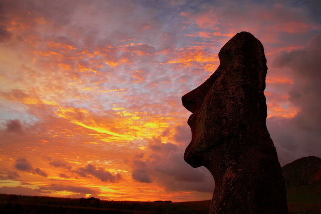 Моаи - загадочные каменные великаны острова Пасхи