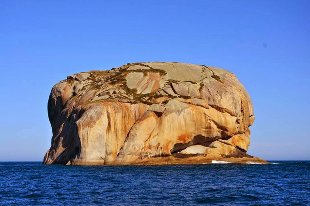 Австралийский остров-скала Клефт 