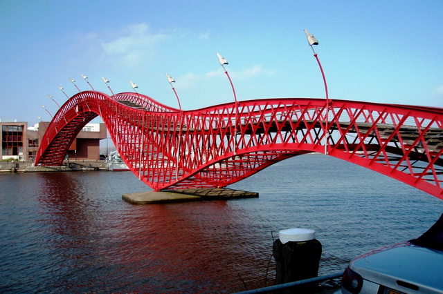Оригинальные мосты Амстердама - мост Питон