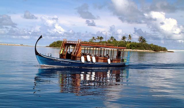Дхони нередко используются для дайвинг-сафари на Мальдивах