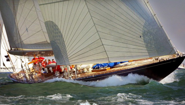 Парусная яхта-легенда «Endeavour»
