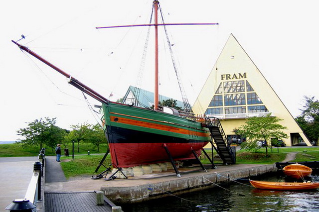 Яхта-музей «Йоа»